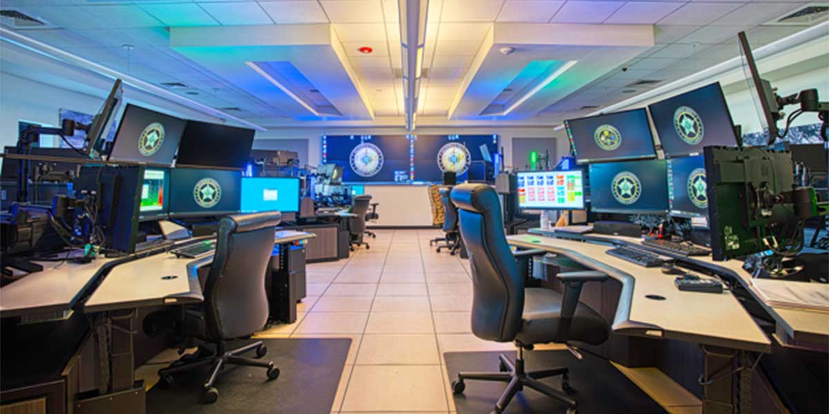 Extron Ensures a Rapid Response to Emergencies at the North Carolina-Based Brunswick County 911 Center