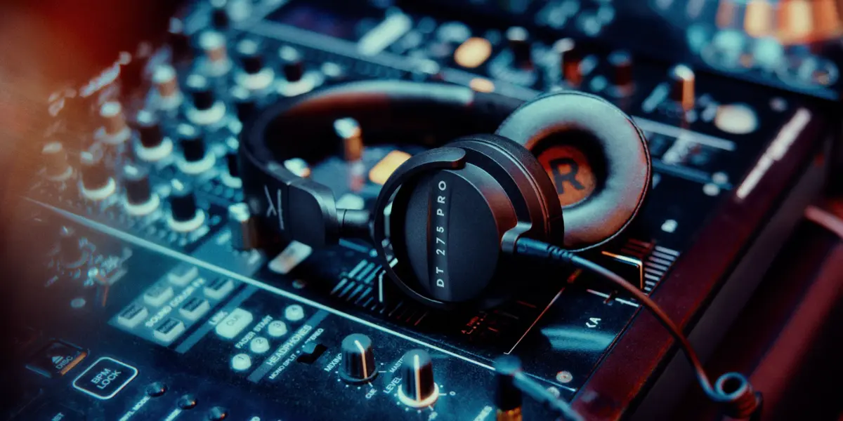 beyerdynamic Introduces DT 275 PRO Headphones for Professional Monitoring