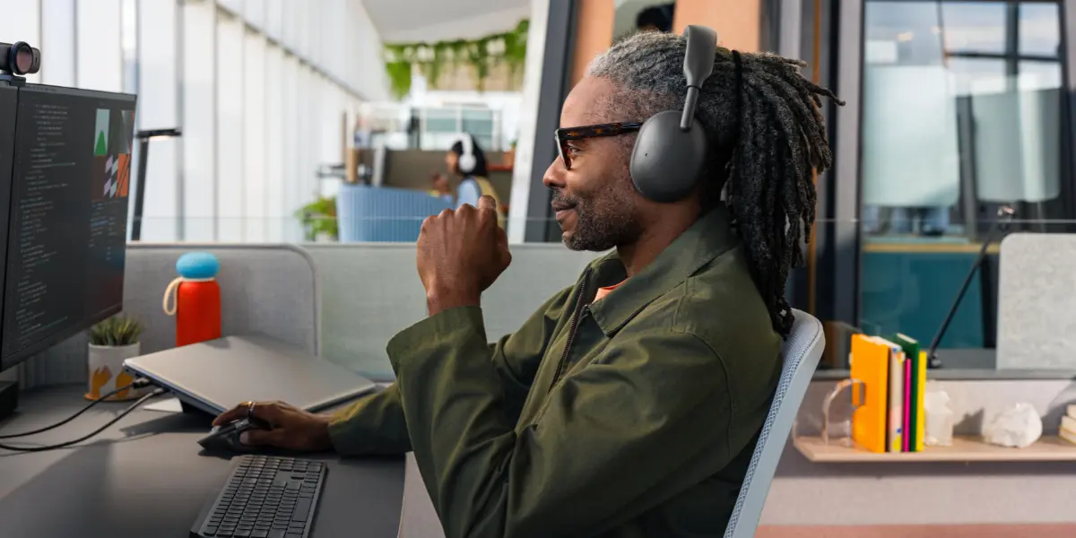 Logitech Adds AI Voice Isolation and ANC to Zone Vibe Pro Headsets
